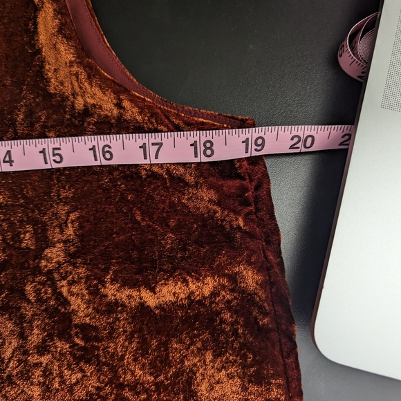 Velvet Tank Burnt Orange LOFT medium petite - Picture 9 of 10